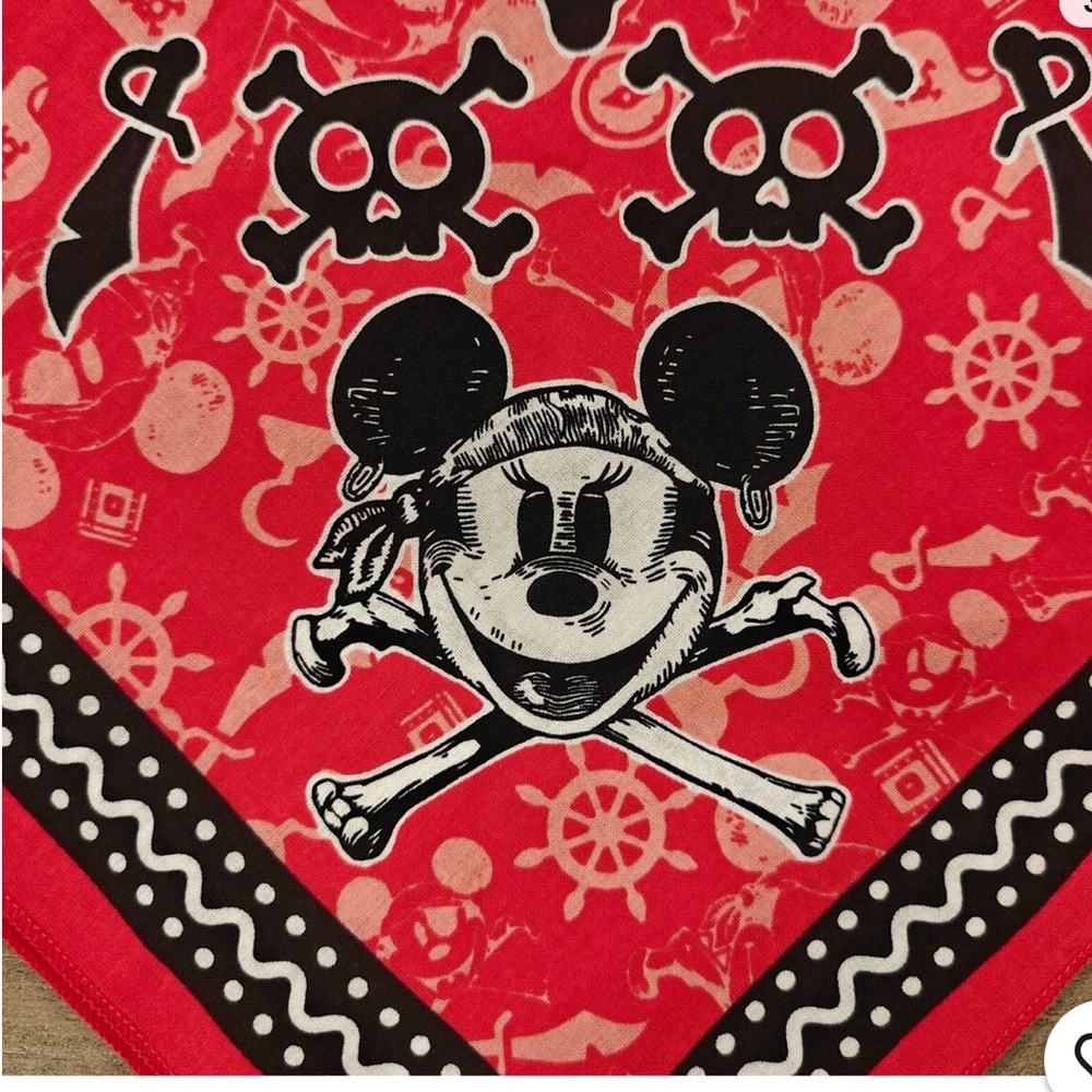 Disney pirate night bandana - Picture 3 of 4